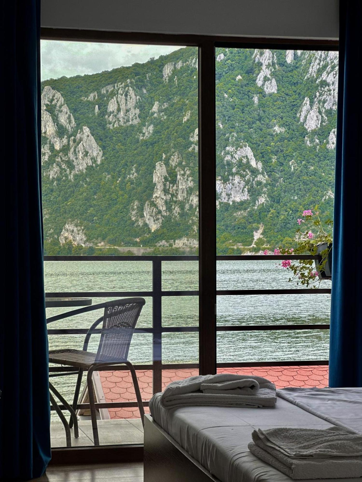 Hotel Escape Dubova Esterno foto